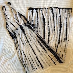 Pink Rose Black & White Tie Dye Maxi- Small (EUC)